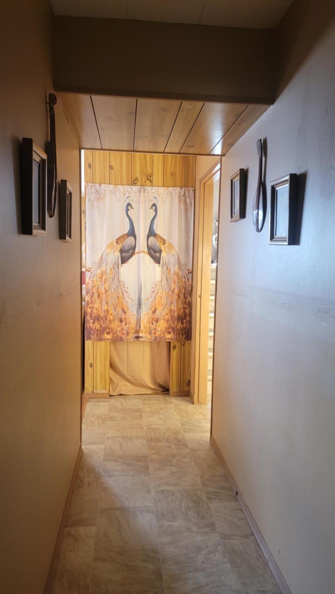 Charming - 2 Bedrooms Suite, 1 Full Bath & Family Room Kamloops Luaran gambar