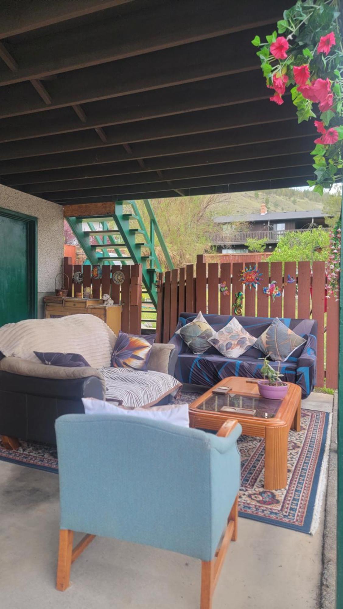 Charming - 2 Bedrooms Suite, 1 Full Bath & Family Room Kamloops Luaran gambar